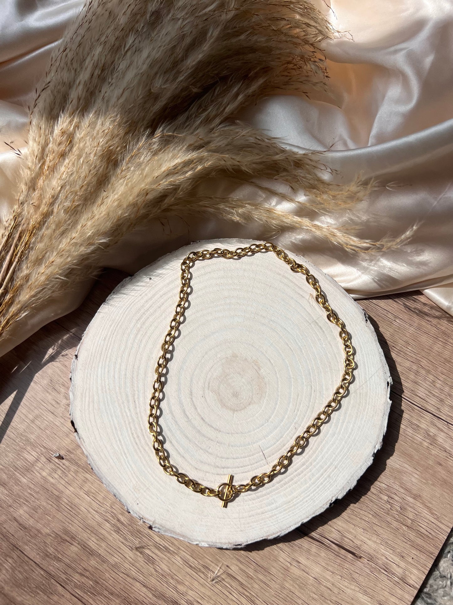 Necklace - Chunky T-bar - 18k gold plated