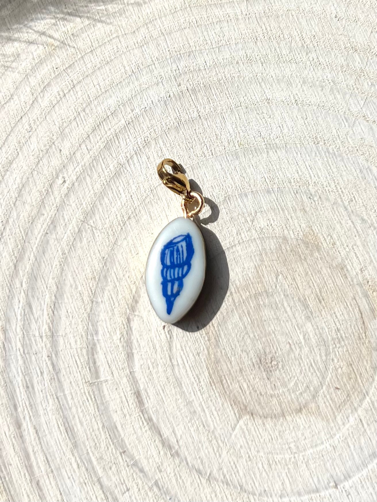 Hand painted charms - Golden sides
