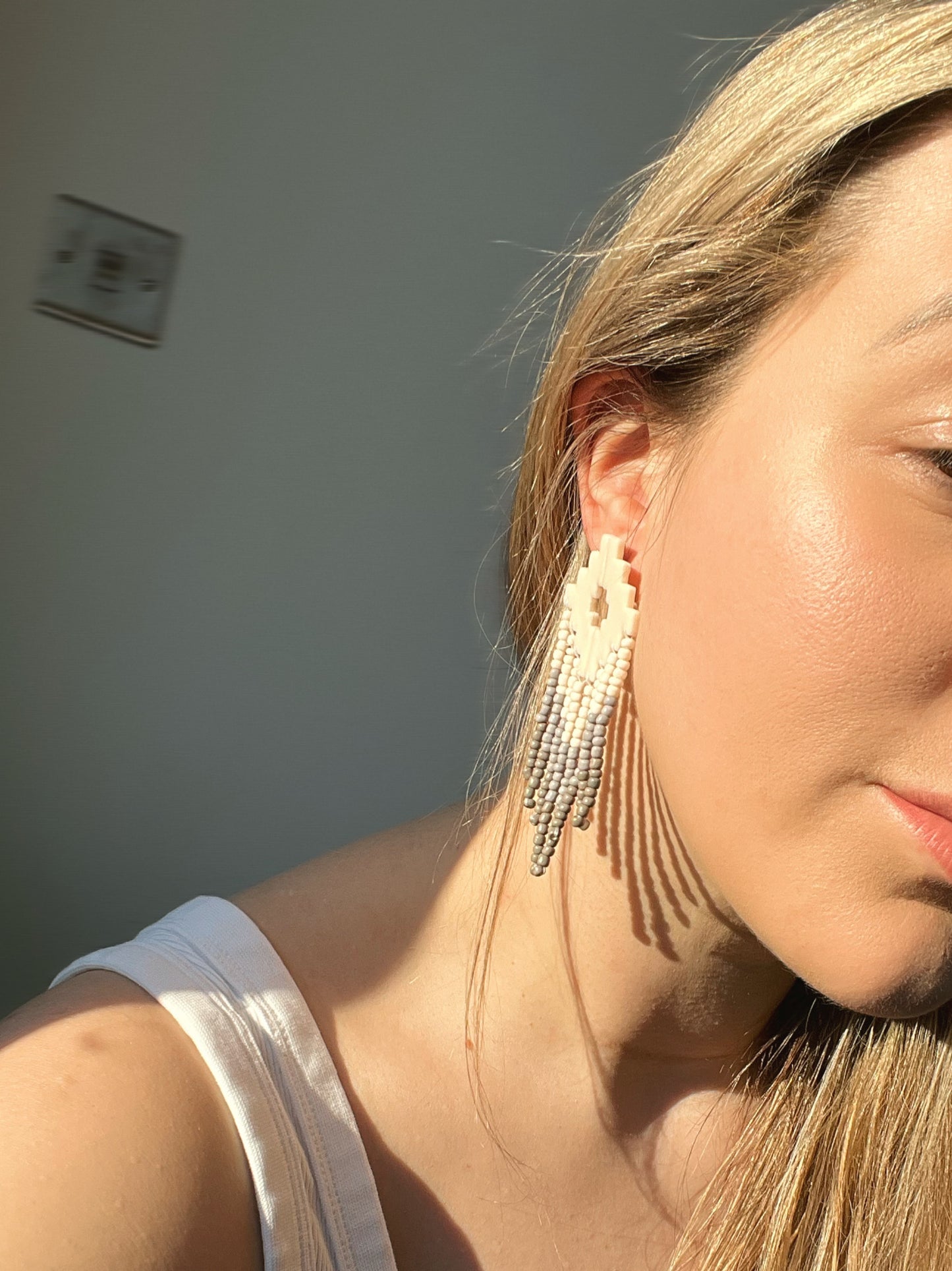 Ivory/Grey Geometric shape with beads