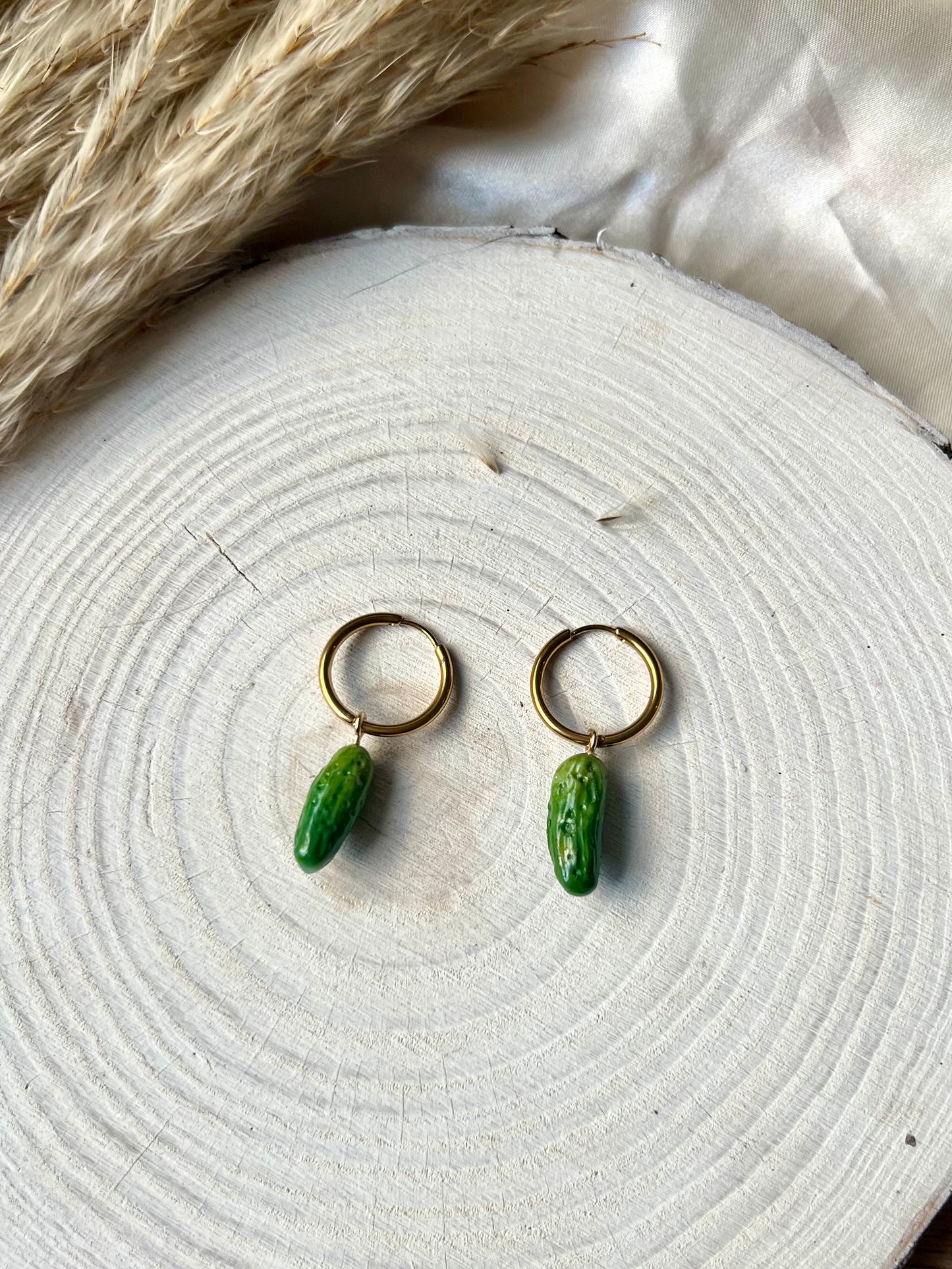 Pickles earrings on 18K gold hoop (19mm)