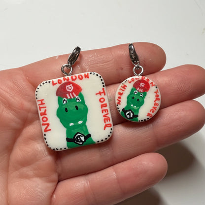 Gunnersaurus - AFC Premier league  Champions of 25/26 key chain / bag charm