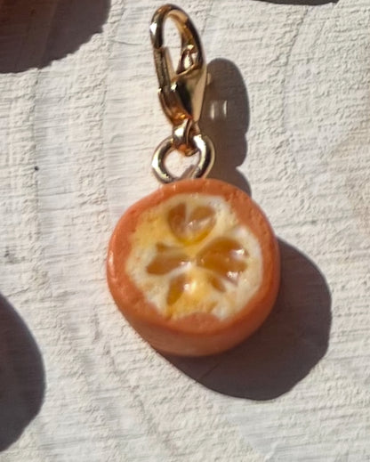 Small charm - fruits/veg etc. ( gold attachments)