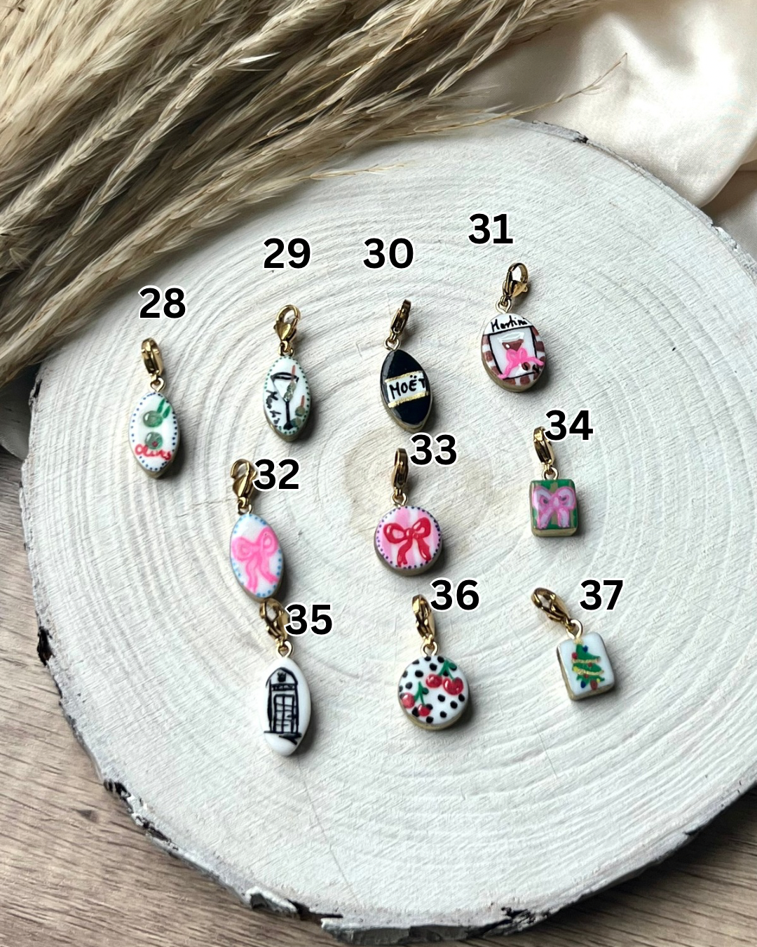 Hand painted charms - Golden sides