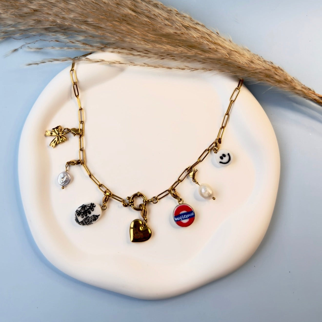 “London lovers” 7 charm necklace