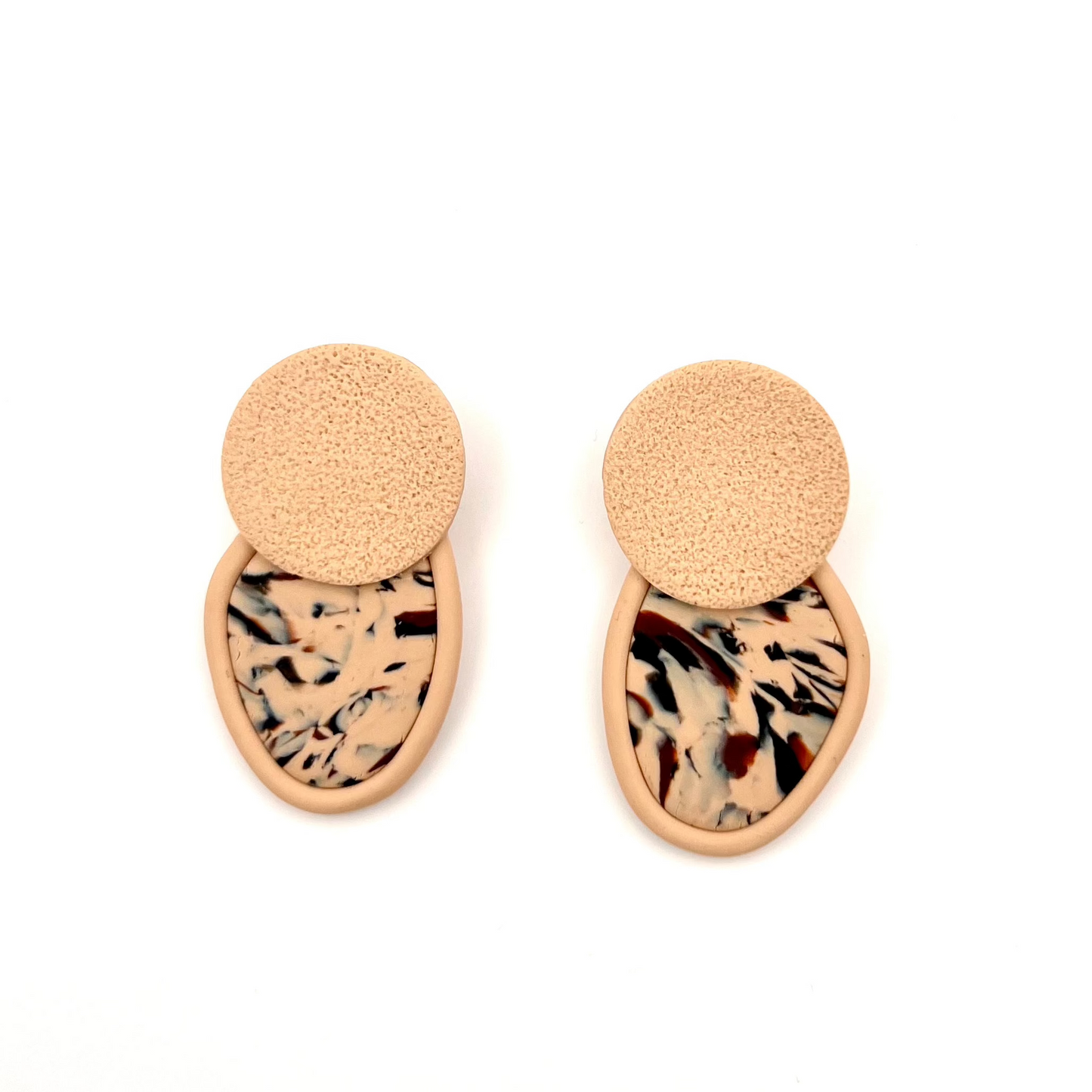 Large stud irregular earrings