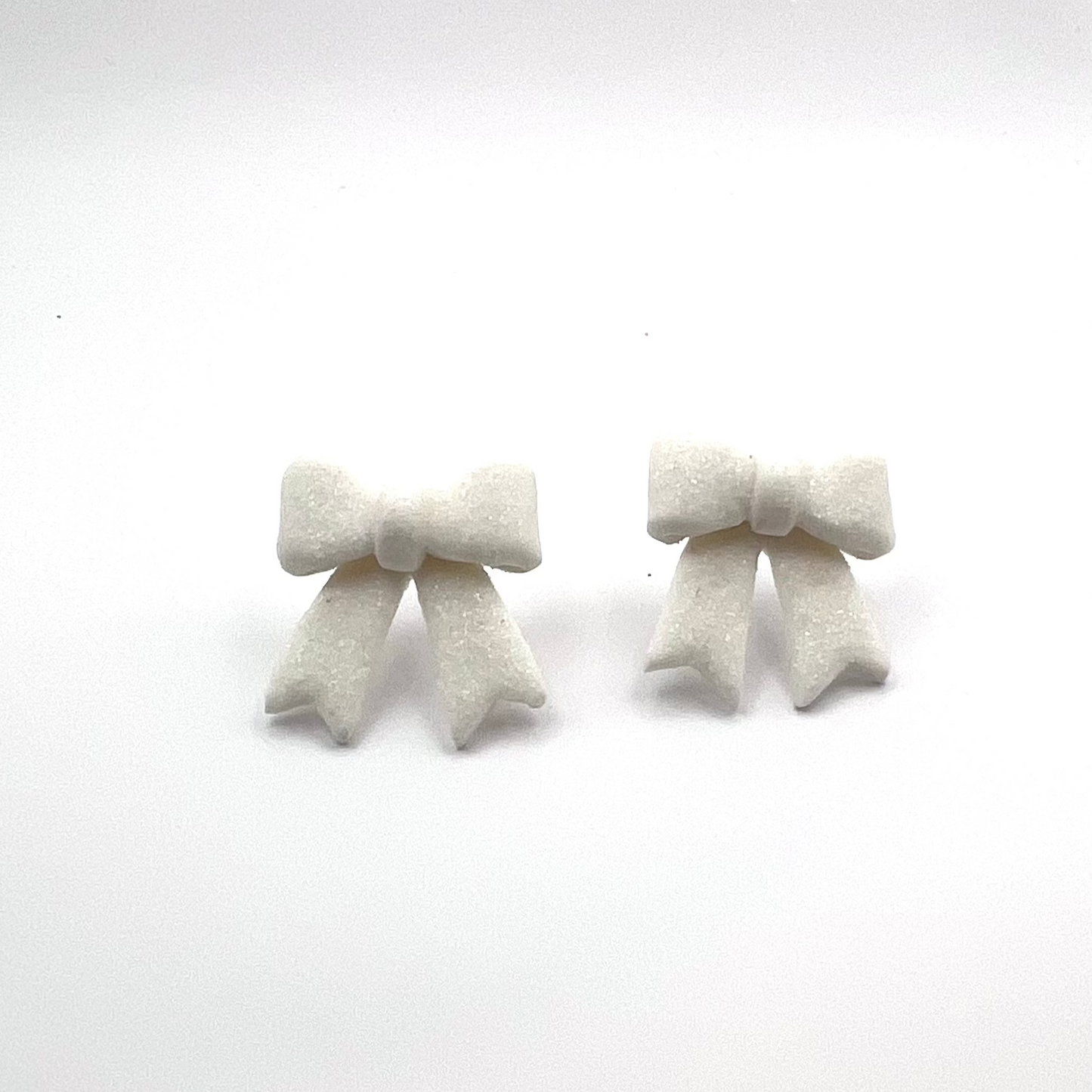 Small bow studs