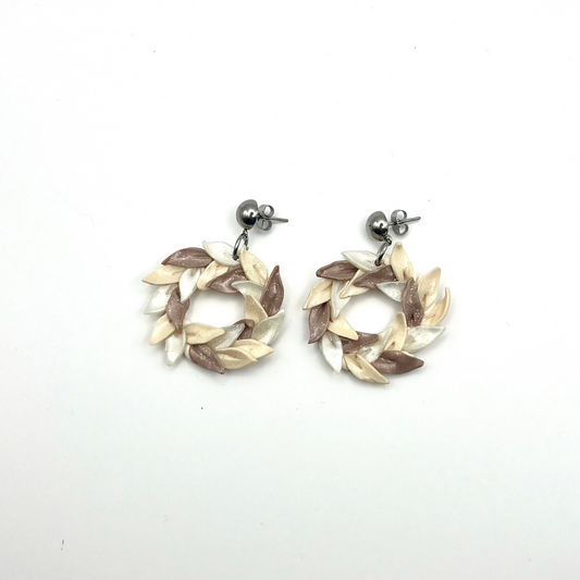 White christmas wreath earrings