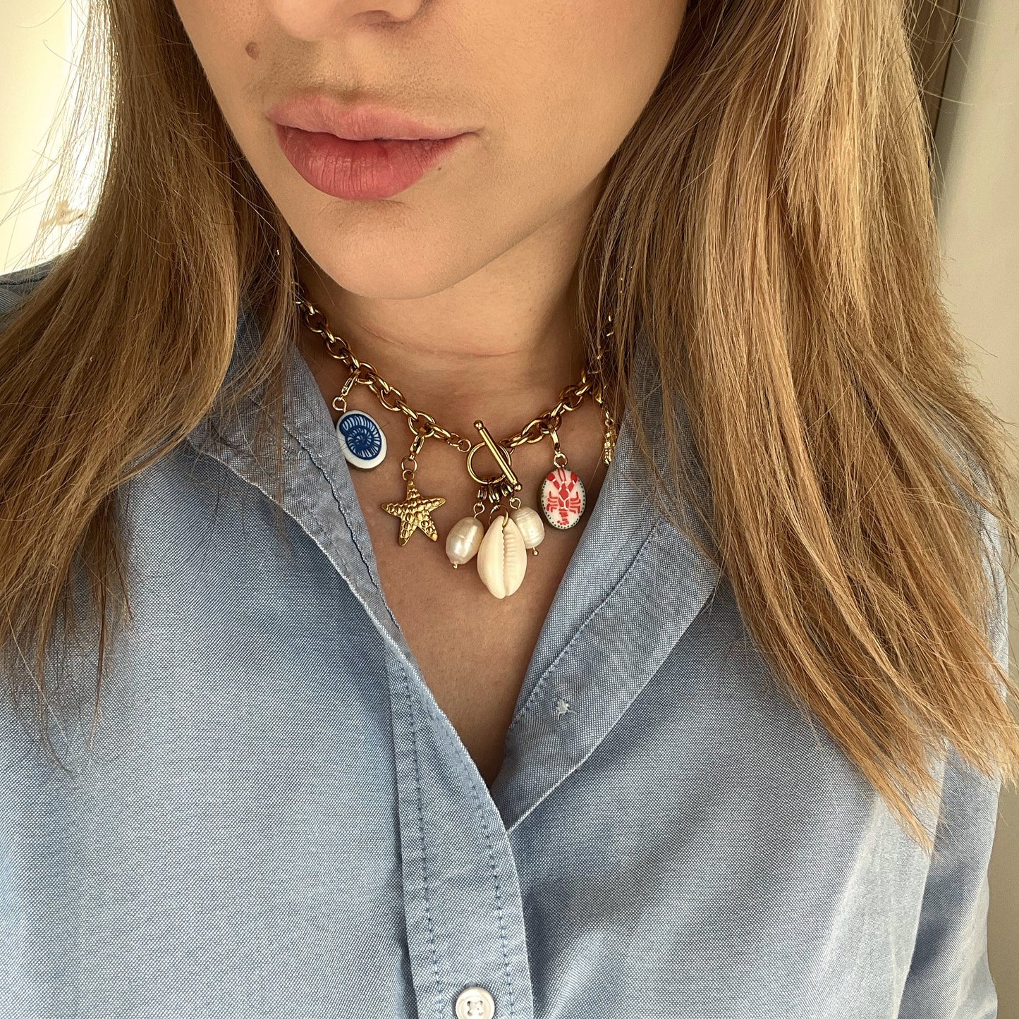 Seashells and handpainted charsm chunky gold plated necklace