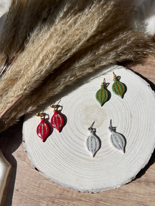 Christmas bauble (3 colours)