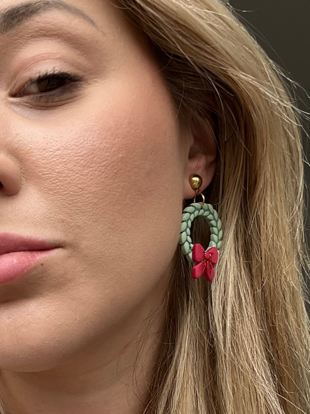 Christmas wreath with bow earrings