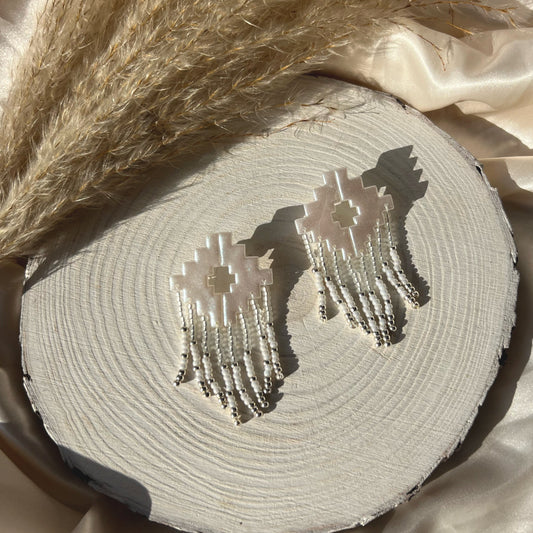 White pearl Geometric shape with beads