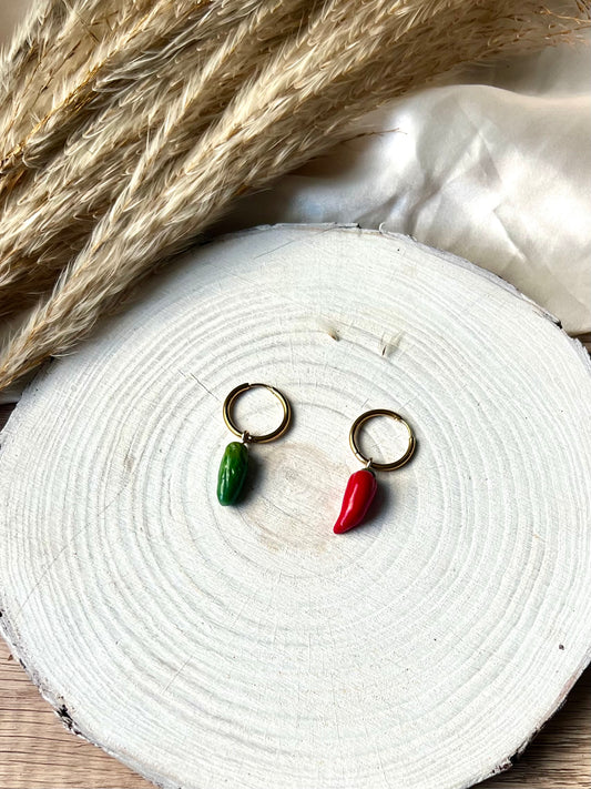 Pickles/Chillies earrings on 18K gold hoop (19mm)